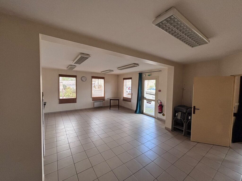 Le Relais de la Marconne : bar-restaurant traiteur avec licence IV et logement à reprendre à Dissé-sous-le-Lude – photo 3